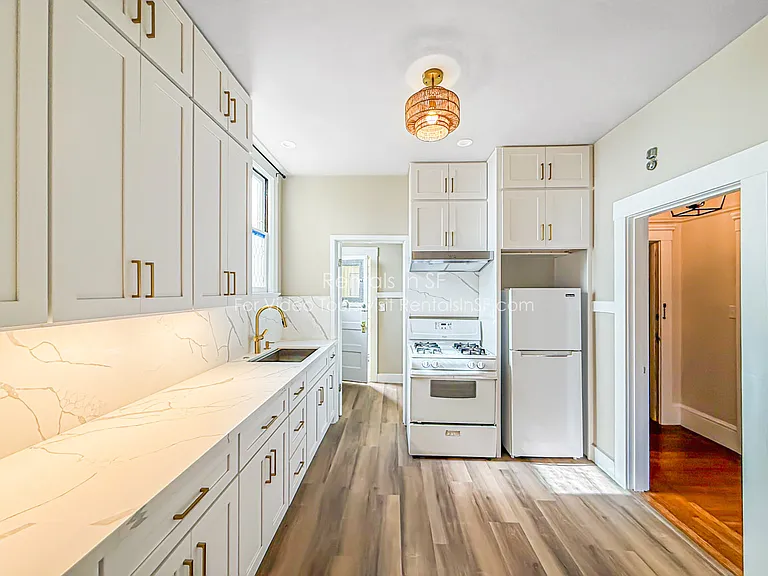 1924 Cabrillo St #2 — Photo 4