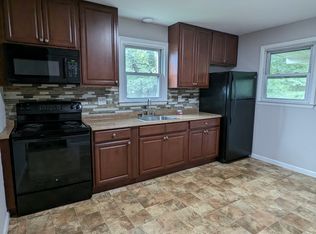 63 Fernwood Ave APT 3, Waterbury, CT 06705