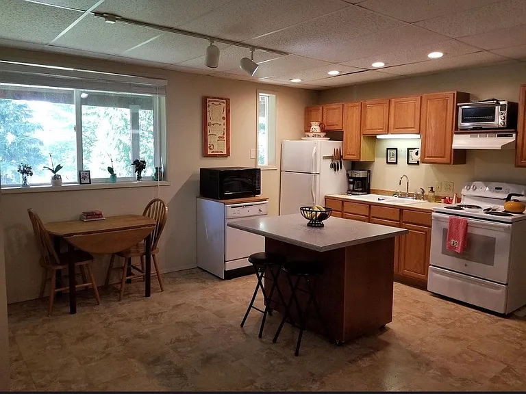 2232 E Lake Sammamish Pkwy NE #D — Photo 2