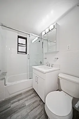 Rented by Bond New York | media 5
