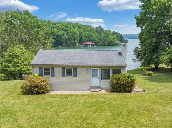 277 Hillcrest Heights Dr, Moneta, VA 24121