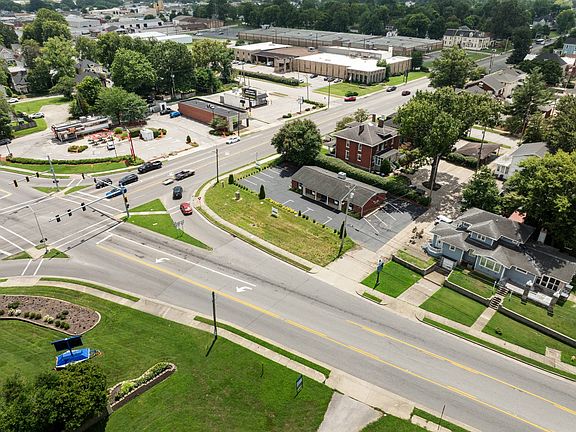 4th image of 1302 Frederica St