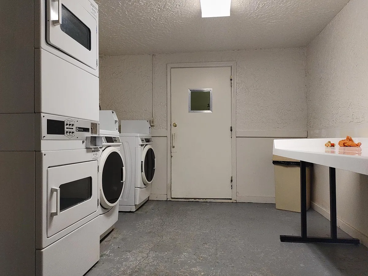 Building Photo - 310 Codman Hill Rd #34D