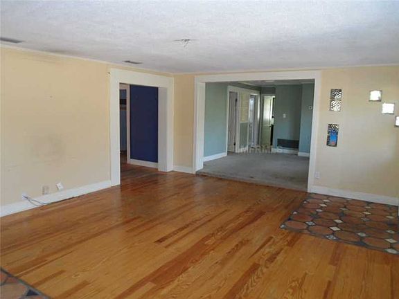 4th image of 308 Cambridge Blvd