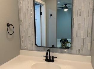 17710 W Community St, Northridge, CA 91325