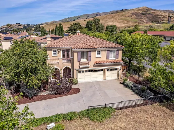 122 Piedmont Rd, Milpitas, CA 95035