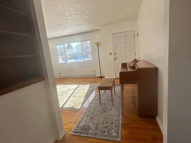 606 Lynn Dr — Photo 16