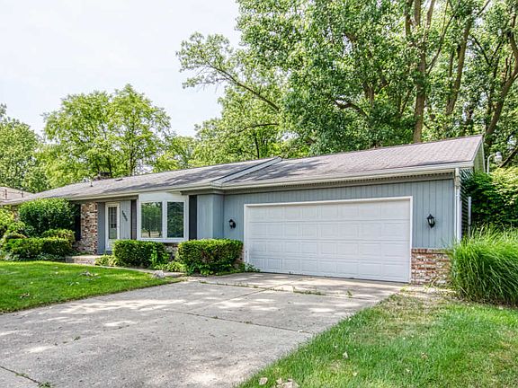3rd image of 5089 Creekview Dr SE