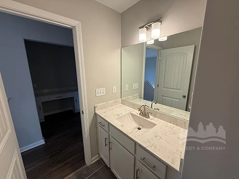 480 Maple St — Photo 14
