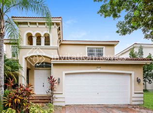 9014 SW 206th St, Cutler Bay, FL 33189