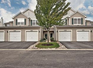 2869 Falling Waters Dr, Lindenhurst, IL 60046