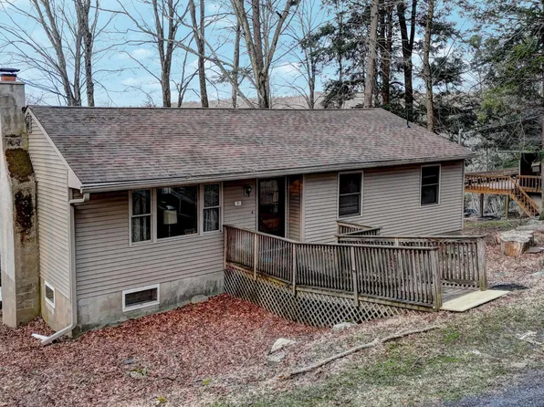 21 Bruin Rd, Lake Ariel, PA 18436
