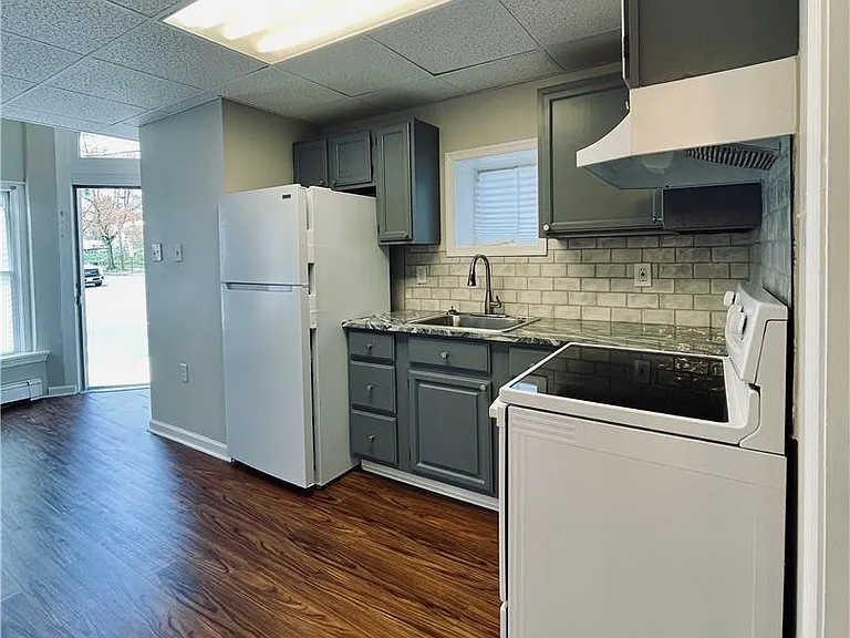 836 Main St #1 — Photo 9