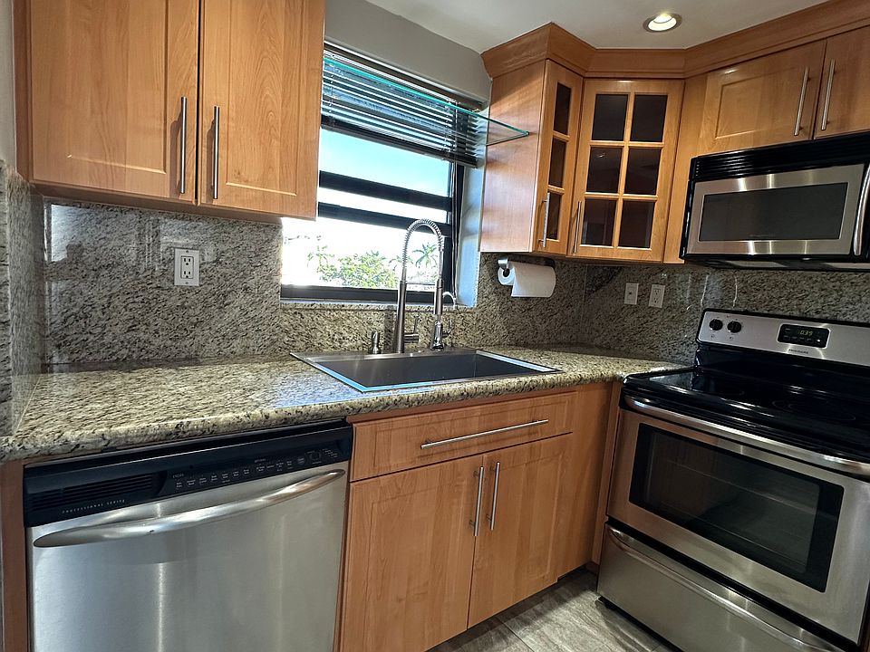 1st image of 1439 West Ave #4