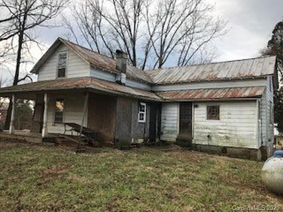 2nd image of 2164 Moore Dr