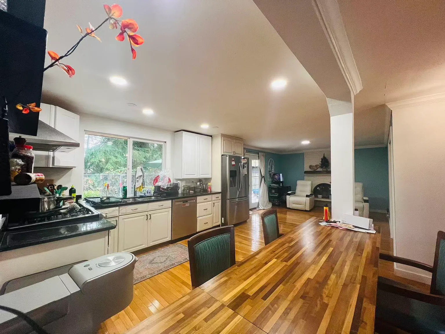5 bed, 2009 sqft, $1,300 — Photo 3
