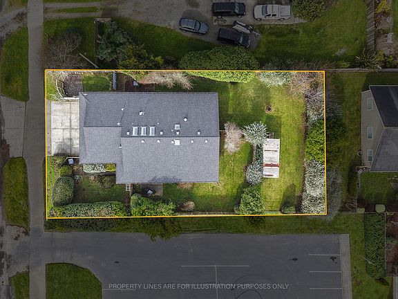 2nd image of 1655/1659 Fischer Ave