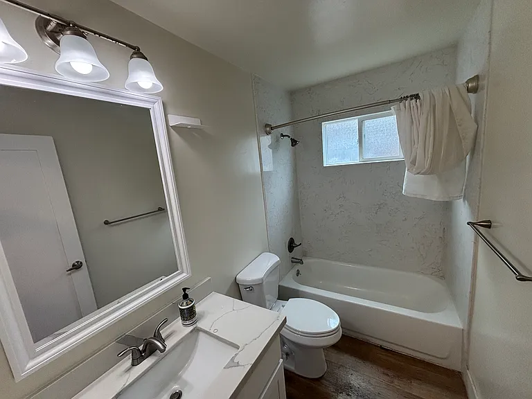 1172 Brace Ave #2 — Photo 5