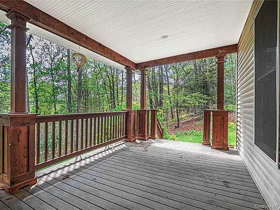 5th image of 20 Rustic Hills Road