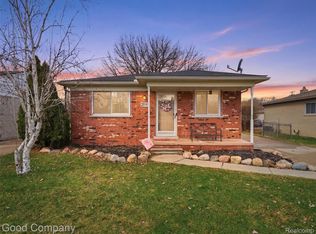 29191 McDonald St, Roseville, MI 48066