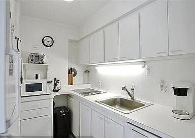2nd image of 2825 NE 33rd Ave APT 207