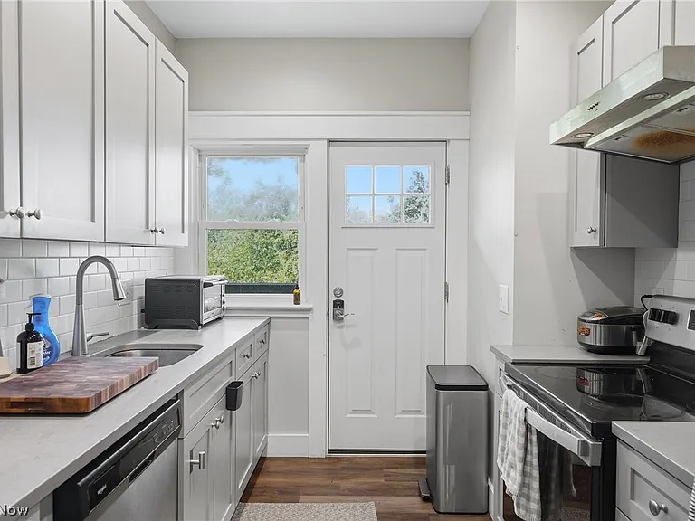 2280 Bellfield Ave #3 — Photo 4
