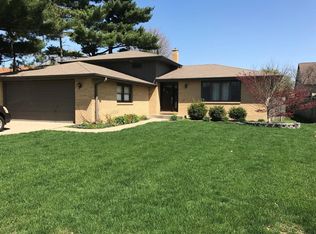 9147 Southmoor Ave, Highland, IN 46322