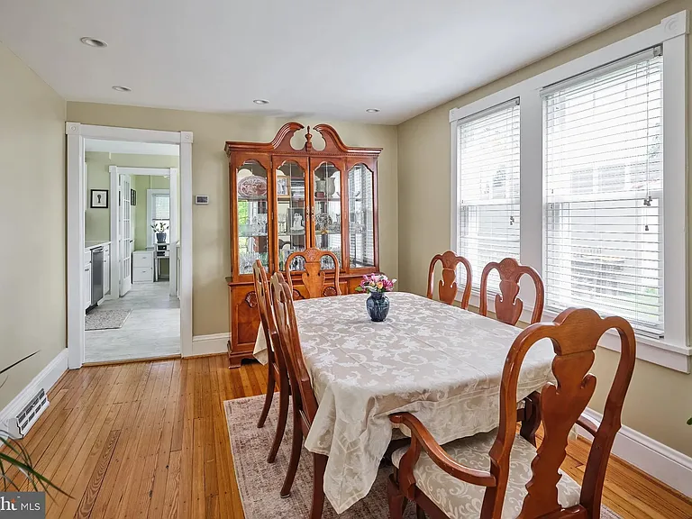339 S Lincoln Ave — Photo 9