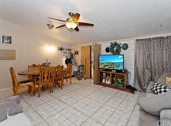 3rd image of 2563 Leebe Ave