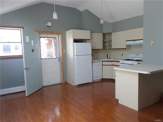 1st image of 30 Carroll St #C