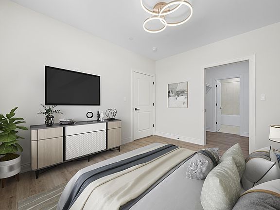 3rd image of 9600 Franklin Ave #208