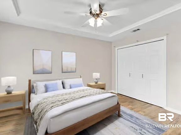 5th image of 101 Avon Cir E