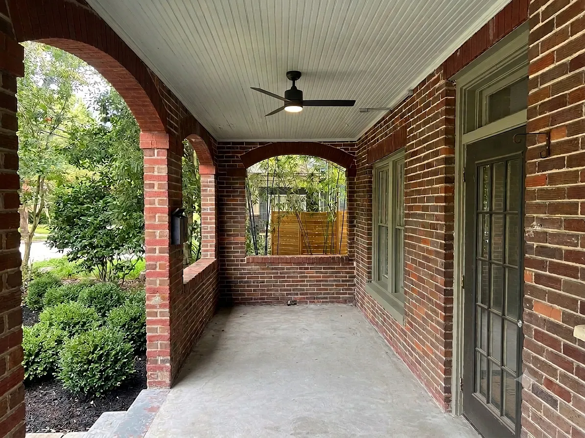 1 bed, 800 sqft, $1,250 — Photo 2
