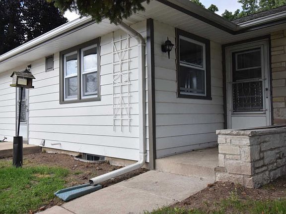 2nd image of 805 Blake Ave