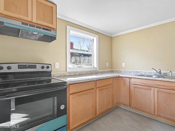 6 E Main St #1