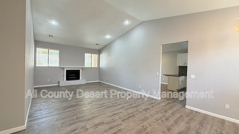 Building Photo - 9591 Capiland Rd