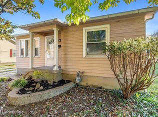 4908 Greenwood Rd, Louisville, KY 40258