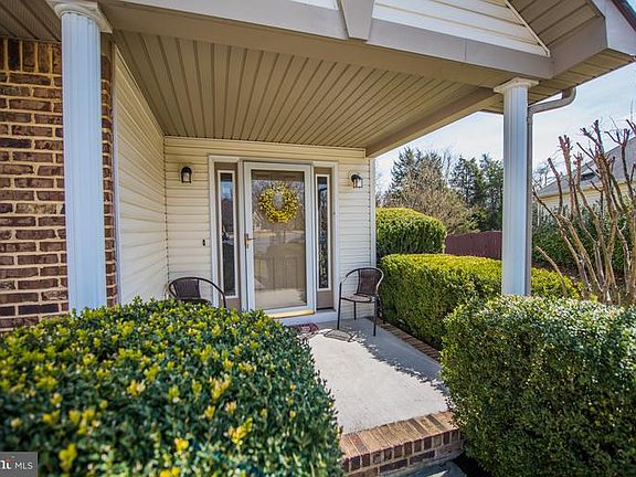 2nd image of 114 Suffolk Cir