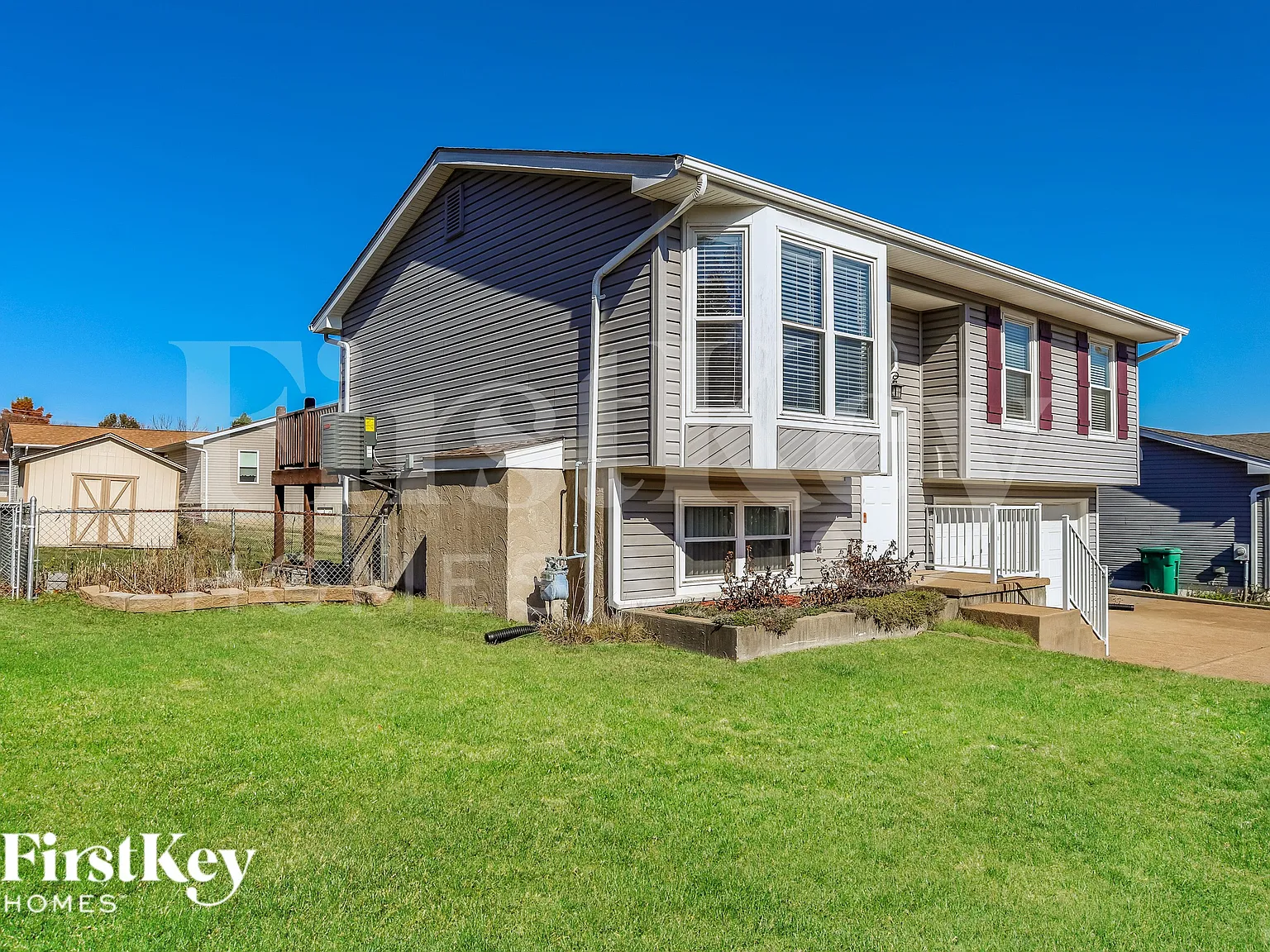 3 bed, 2.0 bath, 1296 sqft, $1,865 — Photo 2