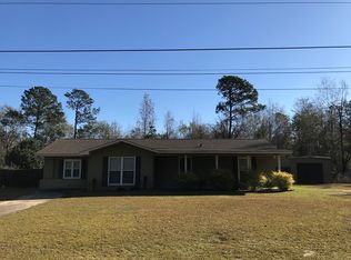 155 Lakeside Dr, Eufaula, AL 36027