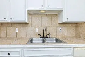 Baytree Apartments — Photo 4