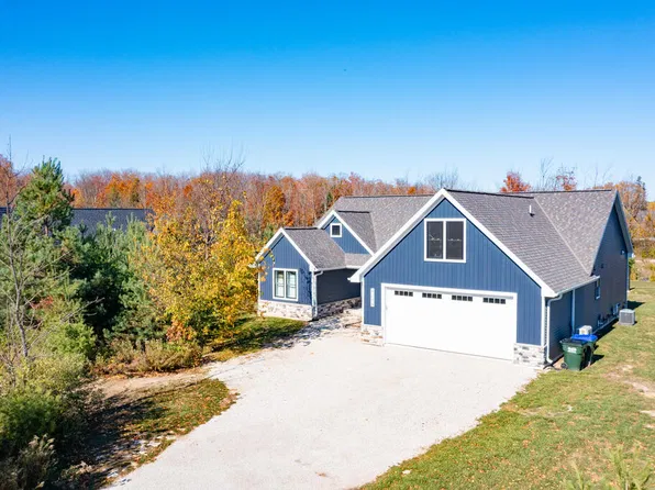 4284 Orchard Trl, Egg Harbor, WI 54209