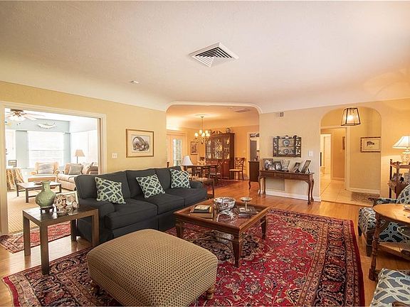 4th image of 405 Kerneywood St