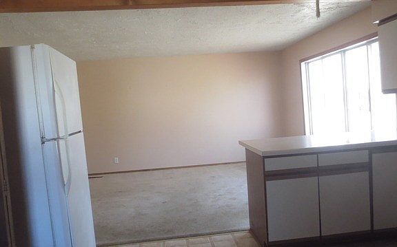 2nd image of 809 Salem Ln
