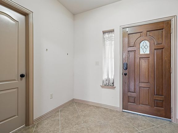3rd image of 3709 Pearl Trl