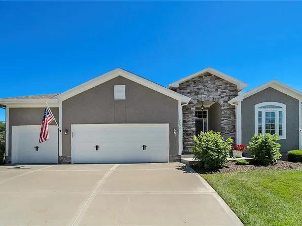 5703 NW 108th Ct, Kansas City, MO 64154