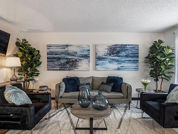 4th image of 2414 Creekside Ct #2414