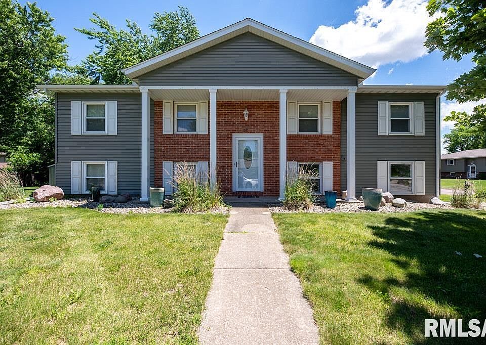 1st image of 100 Juniper Ln