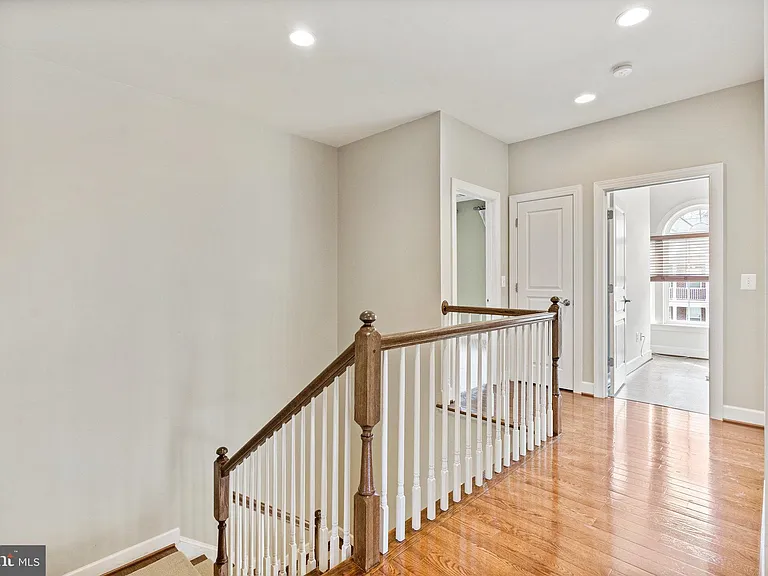4561 Rona Pl — Photo 37