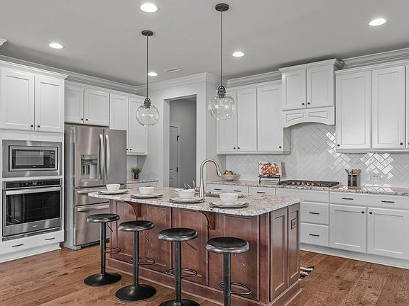 2nd image of 1004 Canyon Shadows Ct